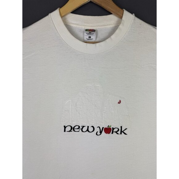 Vintage 90s New York City Big Apple World Trade Center Stitche Embroidered Art T - Picture 3 of 12